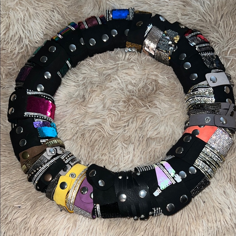 29 Paparazzi Bracelets on a Craft Wreath - PreLOVED - Picture 9 of 10